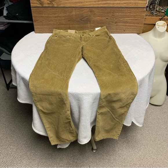 Levi’s Mens corded pants size 29x30 NWT light brown/goldiah color - Picture 2 of 9